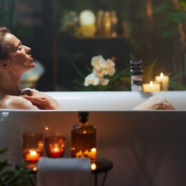 Badewasser und Lichtreflexe stehen für innere Ruhe und ein beruhigtes Nervensystem.